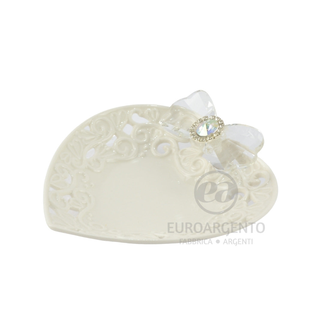 Piattino con cuore e fiocco