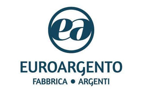 Euro Argenti nasce come fabbrica di argenteria per poi ampliarsi anche con articoli d'arredo per la casa, bomboniere e tanto altro. Non sono un negozio, ma un punto d'incontro tra tradizione e moderno.